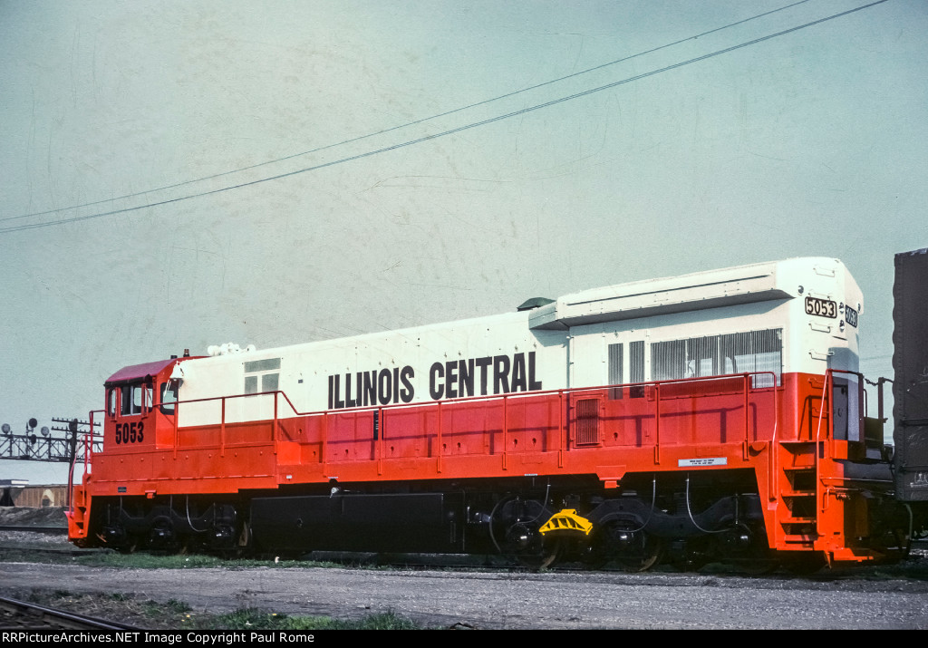 IC 5053, GE U33C NEW at the GE interchange yard